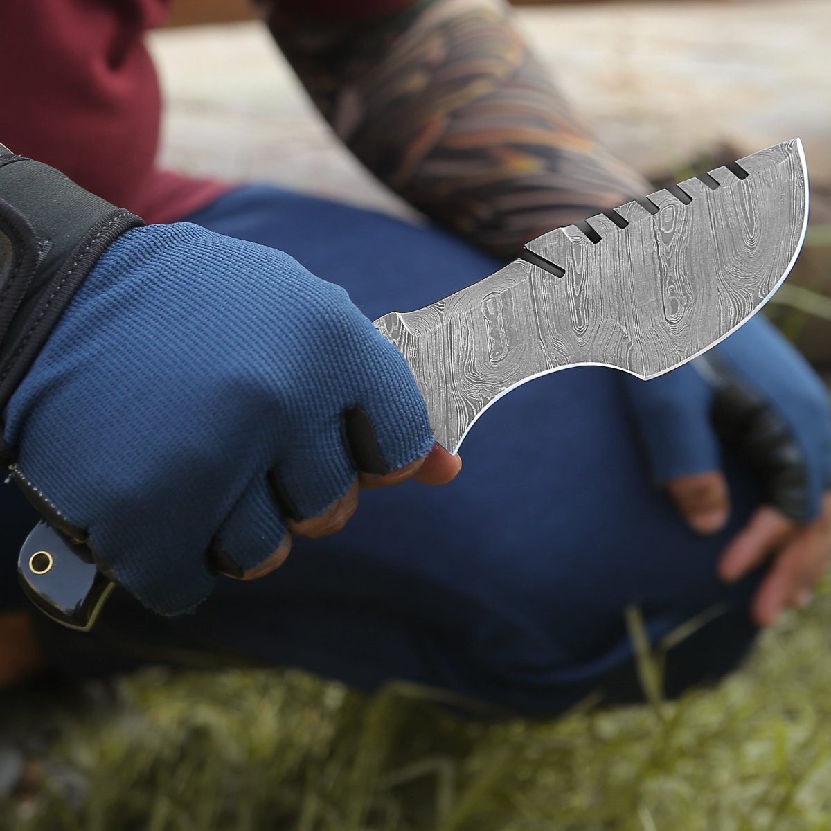 Damascus Hunting Knife – 10.5" Hand-Forged Blade